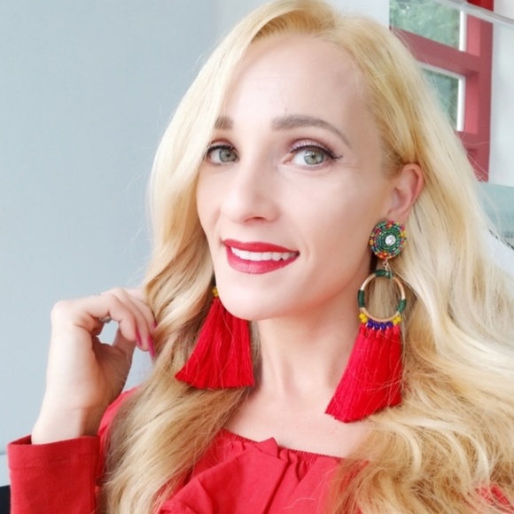 MODA ME COUTURE Jewelry - 🔴LAST 1🔴 Stunning Statement Earrings!